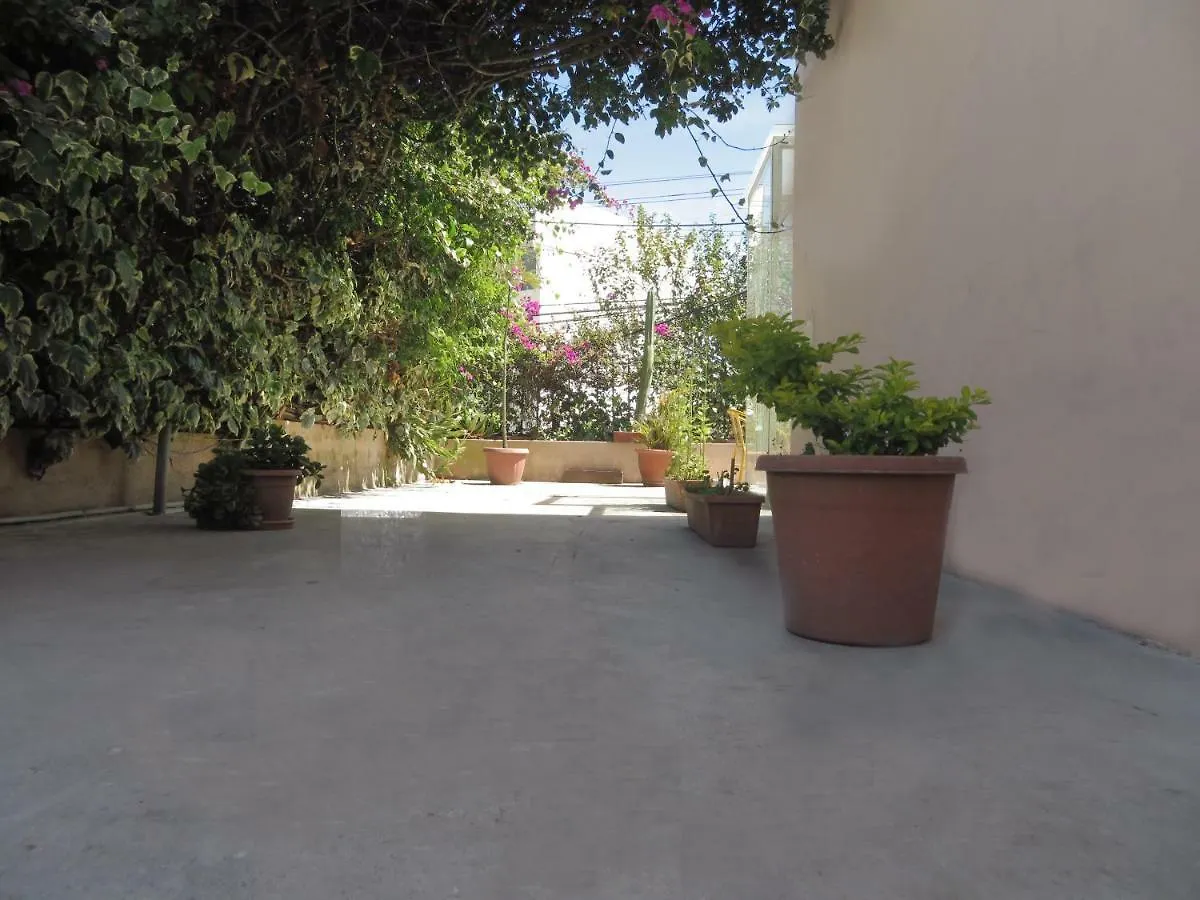 Bird Garden Guest House Quito Ecuador